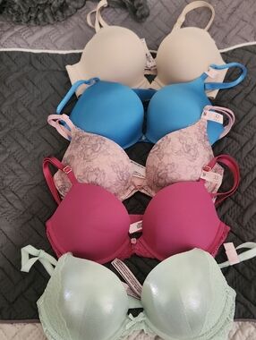 5 NWT 32C Dream Angels, Body By Victoria, So Obsessed, & Love Cloud Pushup Bras